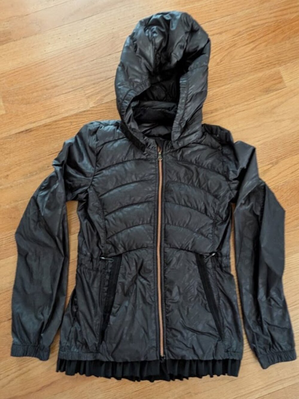 Lululemon Spring Fling puffy windbreaker jacket in black rose gold hardware 4
